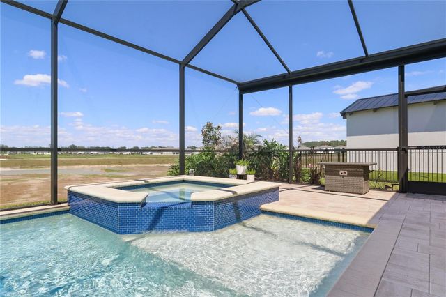 11008 RUSTIC TIMBER LOOP, San Antonio, FL 33576