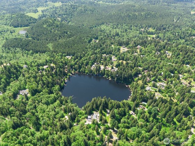 37418 W Lake Walker Drive SE, Enumclaw, WA 98022