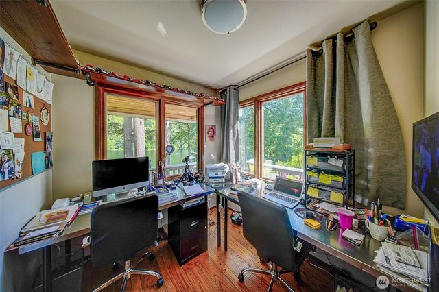 37418 W Lake Walker Drive SE, Enumclaw, WA 98022