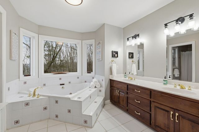 122 Timber Hills Rd, Hendersonville, TN 37075