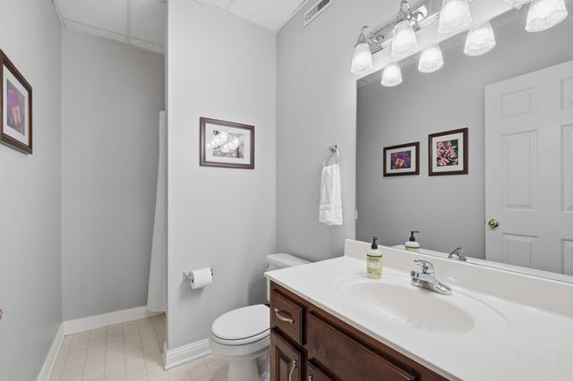 122 Timber Hills Rd, Hendersonville, TN 37075