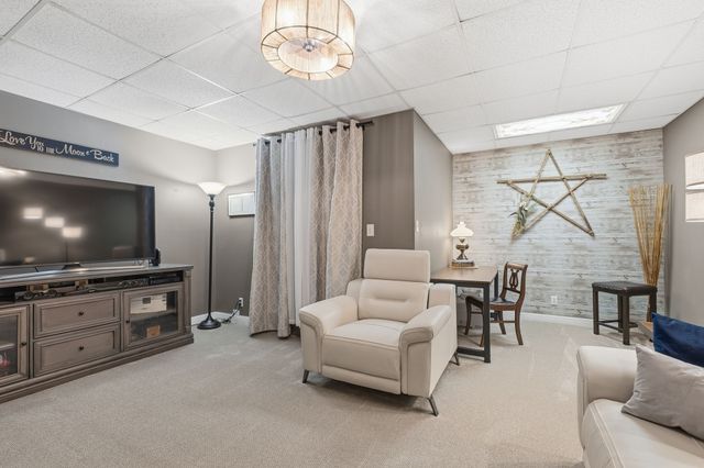 122 Timber Hills Rd, Hendersonville, TN 37075