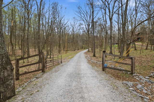 122 Timber Hills Rd, Hendersonville, TN 37075