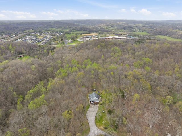 122 Timber Hills Rd, Hendersonville, TN 37075