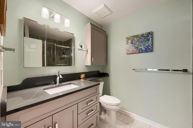 6928 N RIVER DR, Middle River, MD 21220