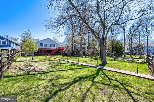 6928 N RIVER DR, Middle River, MD 21220