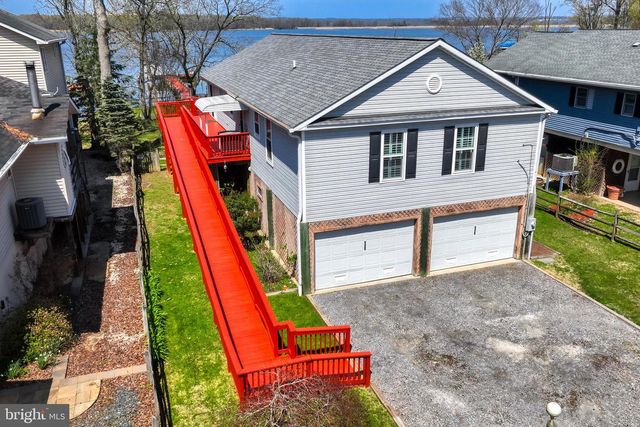 6928 N RIVER DR, Middle River, MD 21220