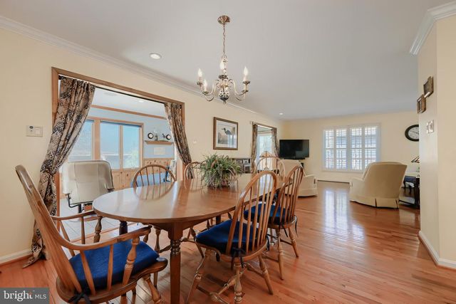 6928 N RIVER DR, Middle River, MD 21220
