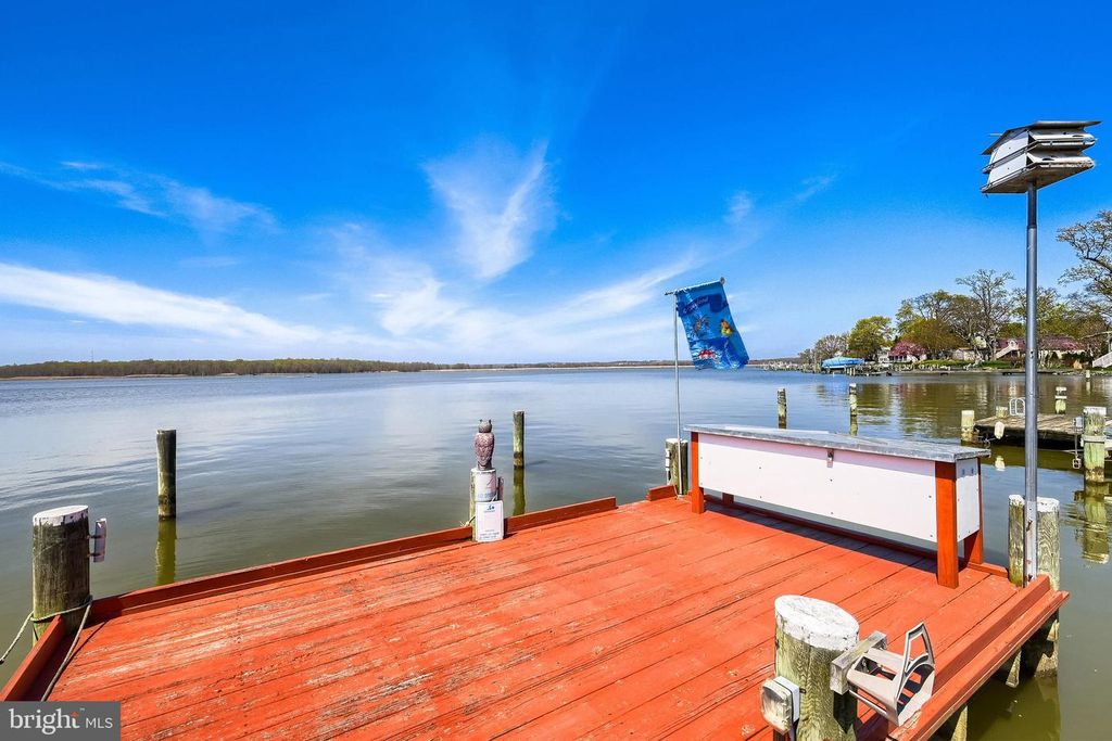 Image 38 of property listing at 6928 N RIVER DR, Middle River, MD 21220