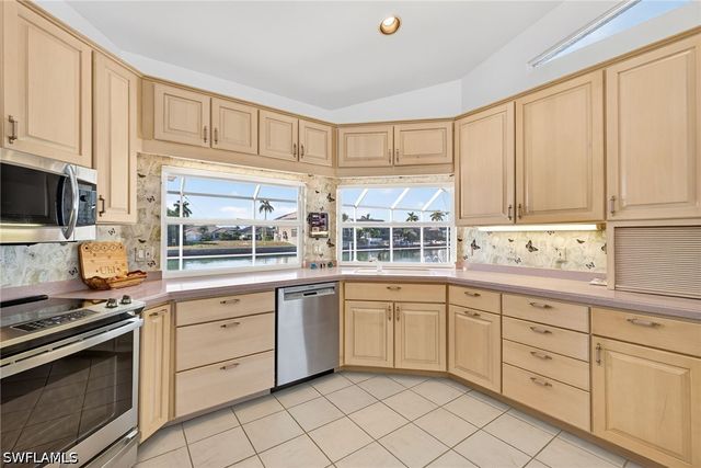 489 Adirondack CT, Marco Island, FL 34145