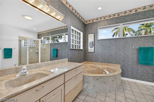 489 Adirondack CT, Marco Island, FL 34145