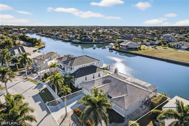 489 Adirondack CT, Marco Island, FL 34145