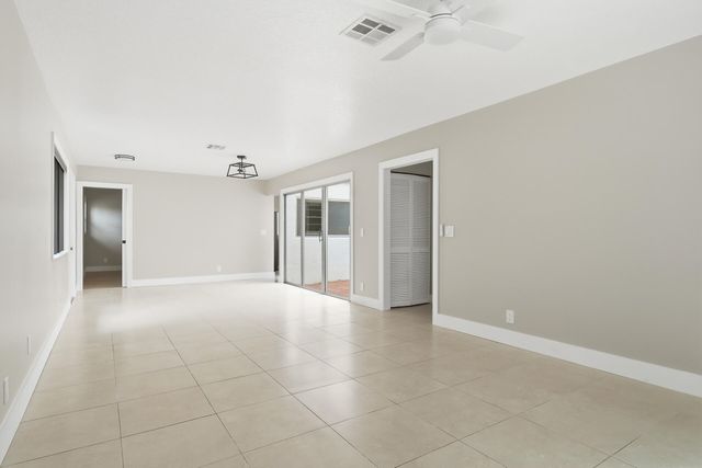 581 NW 47TH Avenue, Delray Beach, FL 33445