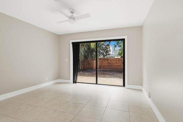 581 NW 47TH Avenue, Delray Beach, FL 33445