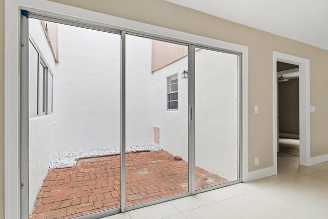 581 NW 47TH Avenue, Delray Beach, FL 33445
