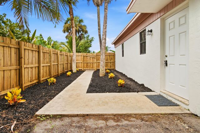 581 NW 47TH Avenue, Delray Beach, FL 33445
