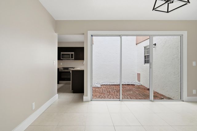 581 NW 47TH Avenue, Delray Beach, FL 33445