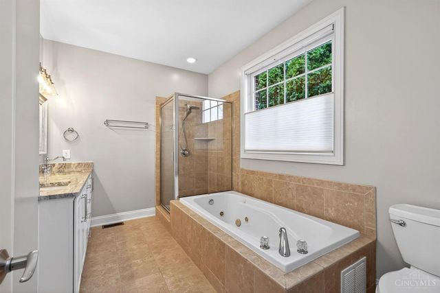 1646 Fairway Crest, Miami Twp, OH 45140