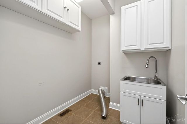 1646 Fairway Crest, Miami Twp, OH 45140