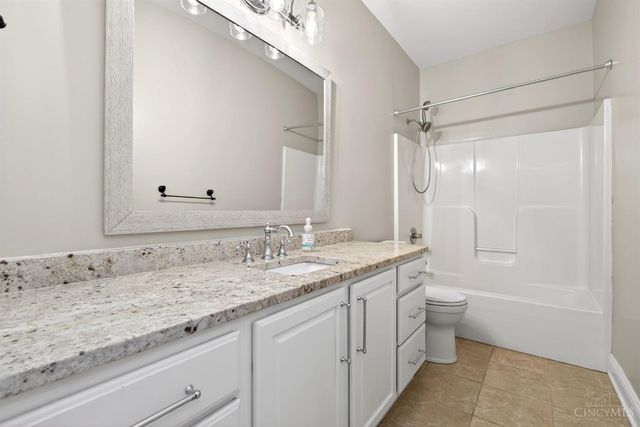 1646 Fairway Crest, Miami Twp, OH 45140