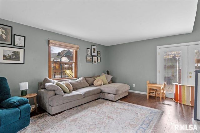 17 Windrush Drive, Jacksonville, IL 62650