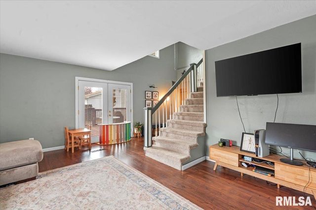 17 Windrush Drive, Jacksonville, IL 62650