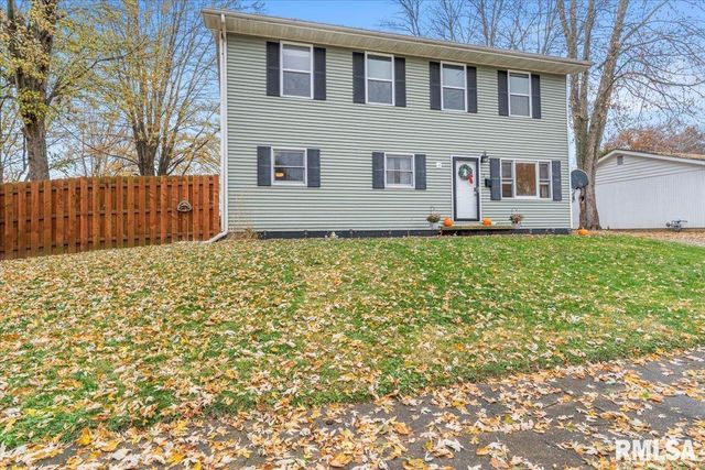 17 Windrush Drive, Jacksonville, IL 62650