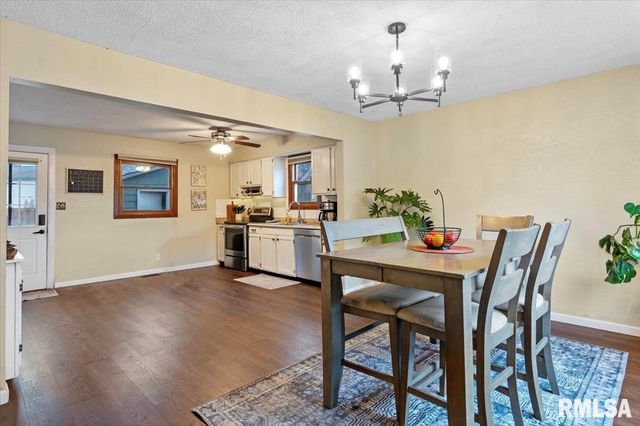 17 Windrush Drive, Jacksonville, IL 62650