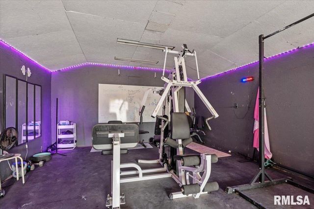 17 Windrush Drive, Jacksonville, IL 62650