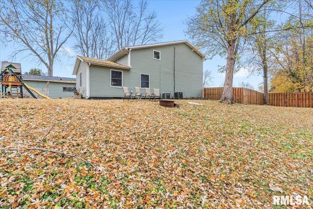 17 Windrush Drive, Jacksonville, IL 62650