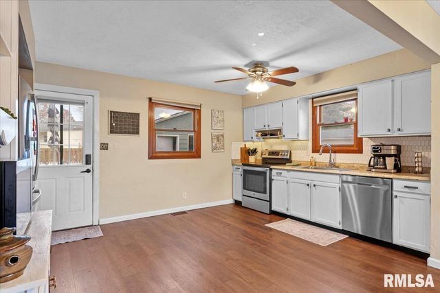 17 Windrush Drive, Jacksonville, IL 62650