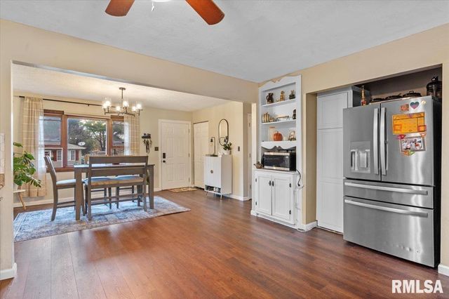 17 Windrush Drive, Jacksonville, IL 62650