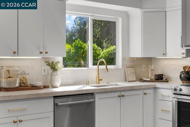 102 Belgian Dr, Danville, CA 94526