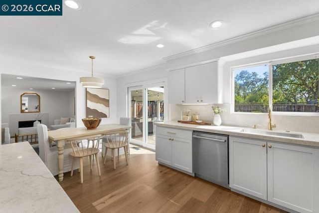 102 Belgian Dr, Danville, CA 94526
