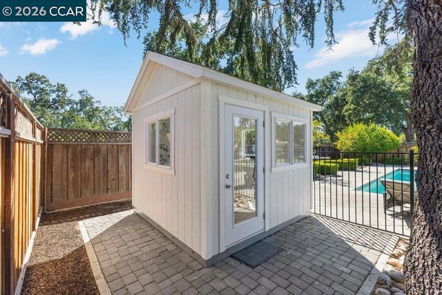 102 Belgian Dr, Danville, CA 94526