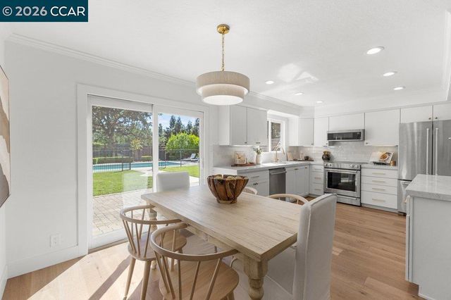 102 Belgian Dr, Danville, CA 94526