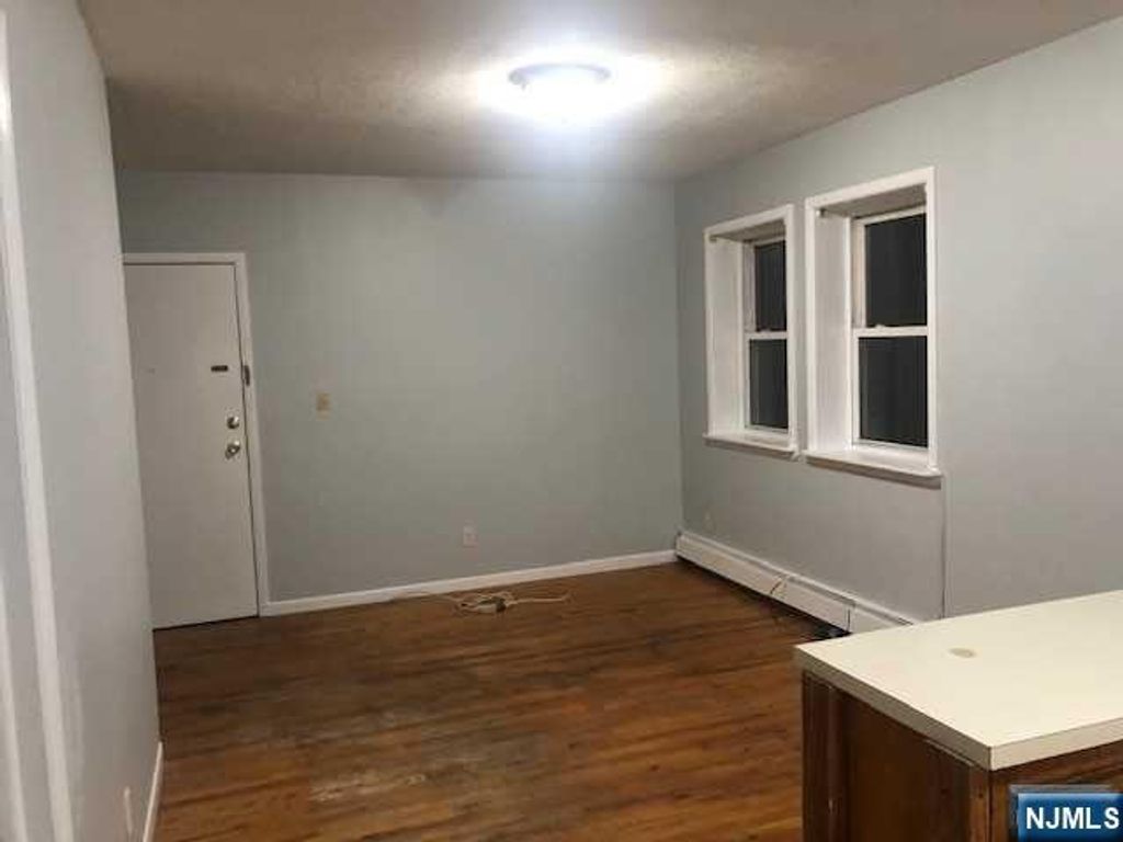 424 N 3rd Street 1R, East Newark, NJ 07029