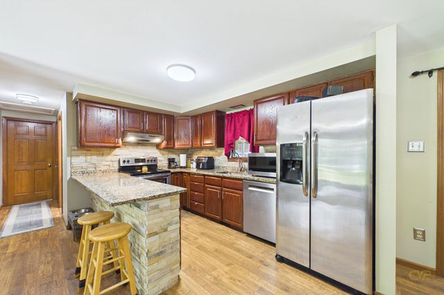 247 Perry Hill Rd, Acushnet, MA 02743