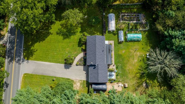 247 Perry Hill Rd, Acushnet, MA 02743