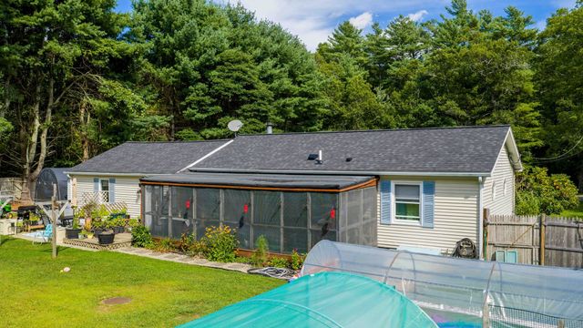 247 Perry Hill Rd, Acushnet, MA 02743