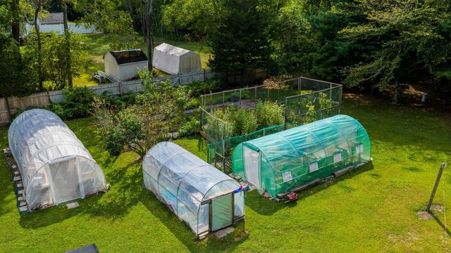 247 Perry Hill Rd, Acushnet, MA 02743
