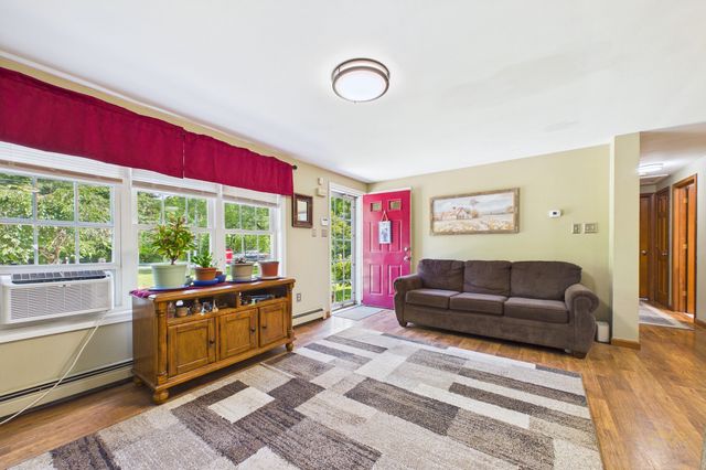 247 Perry Hill Rd, Acushnet, MA 02743