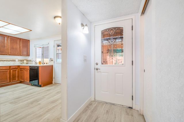 6939 Escallonia Dr, Orangevale, CA 95662