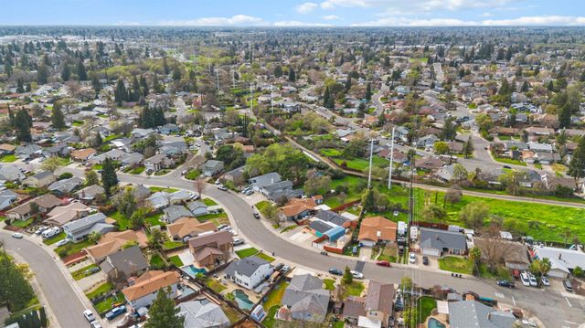 6939 Escallonia Dr, Orangevale, CA 95662