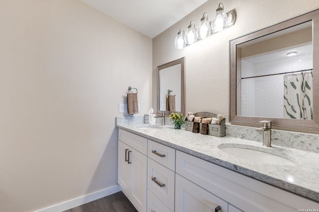 1725 Fm 2504, Poteet, TX 78065