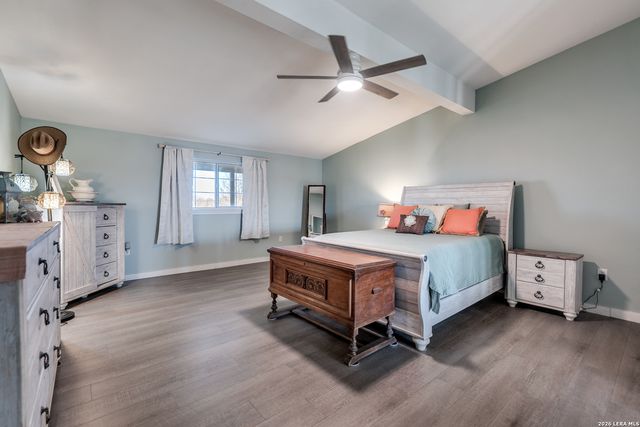 1725 Fm 2504, Poteet, TX 78065