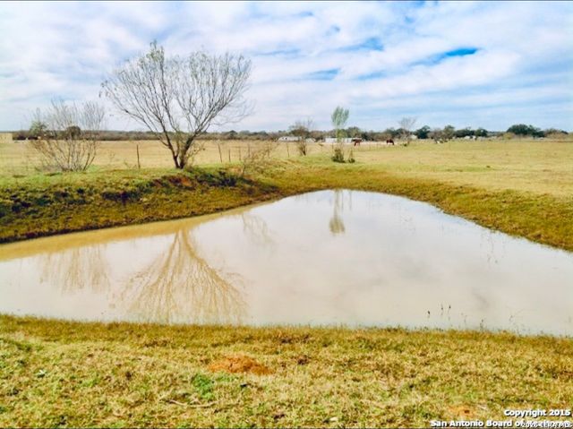 1725 Fm 2504, Poteet, TX 78065