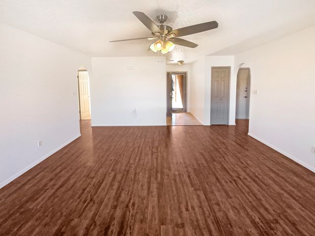 6305 Magpie Way NE, Rio Rancho, NM 87144