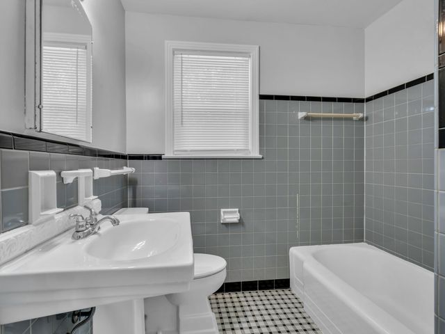 147 Keith Dr, Clarksville, TN 37043