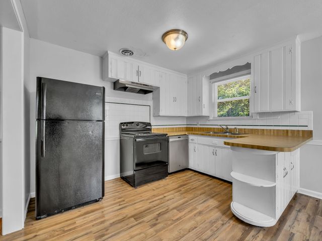 147 Keith Dr, Clarksville, TN 37043